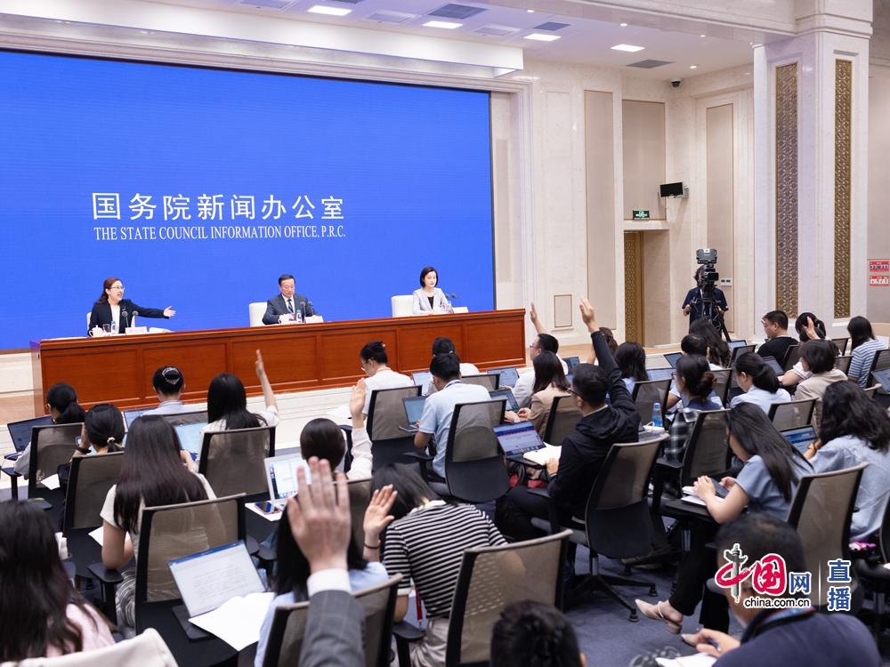 上半年居民收入增长5.2%,统计局详解经济运行四大亮点